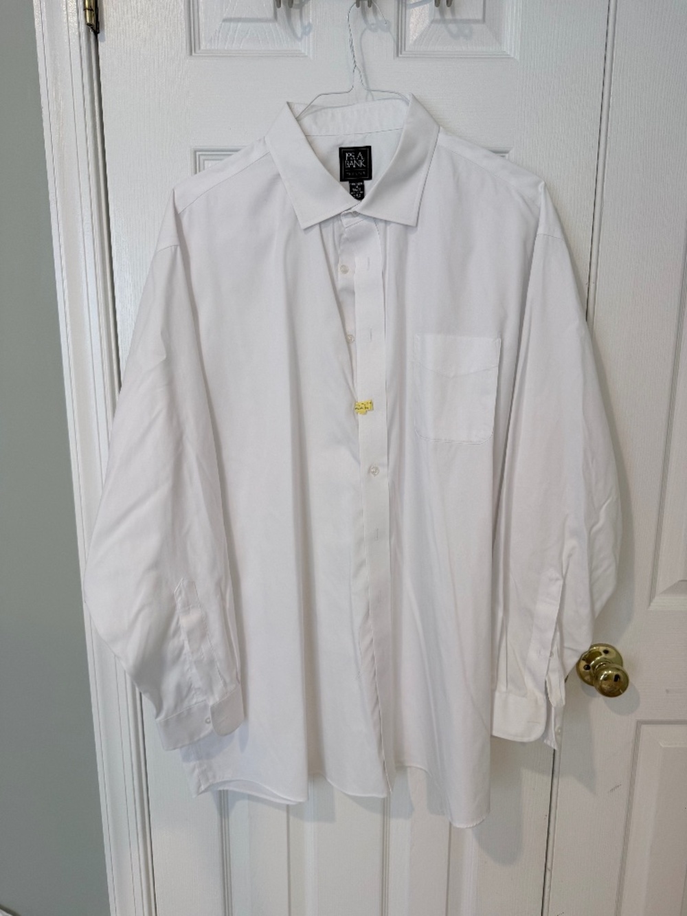 Jos A Bank Dress Shirt - Traditional Fit Neck 18.5"
